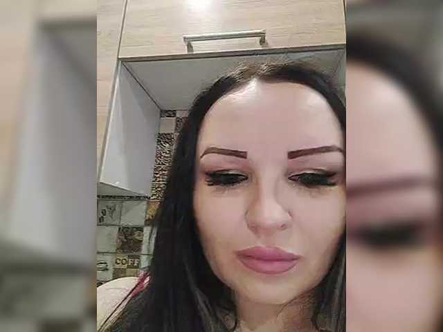  Monica- chat room