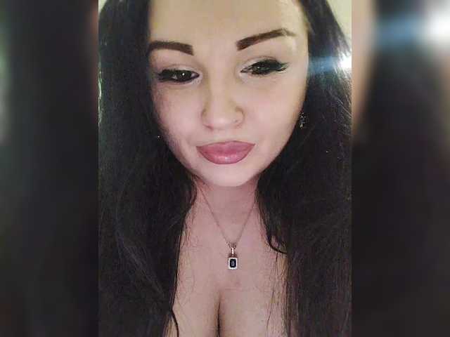 Monica-'s BongaCams show and profile