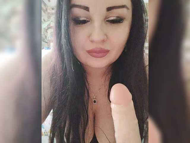 Monica-'s BongaCams show and profile