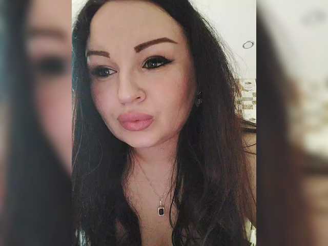 Monica-'s BongaCams show and profile