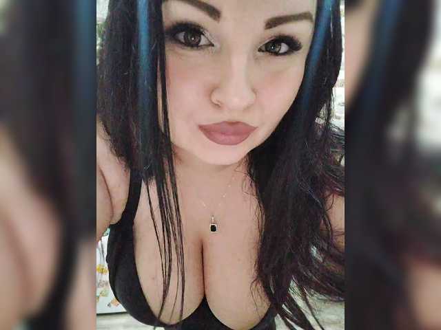 Monica-'s BongaCams show and profile