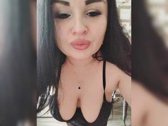 Monica-'s BongaCams show and profile