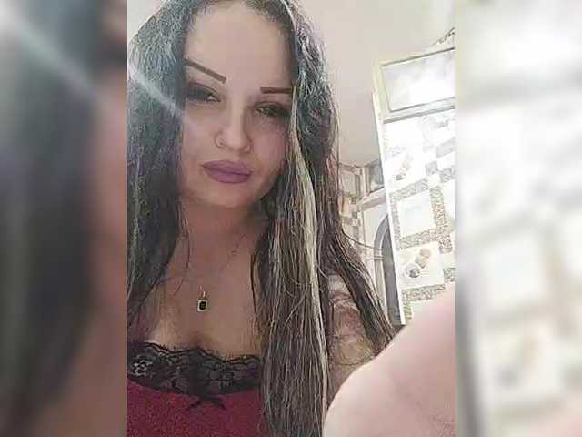  Monica- chat room