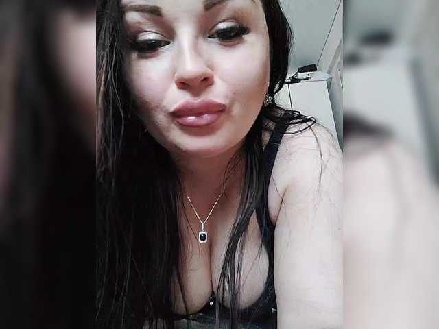 Monica-'s BongaCams show and profile