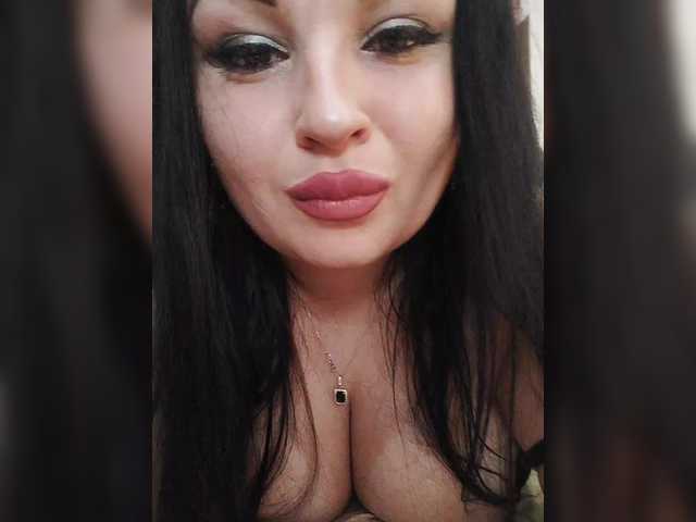 Monica-'s BongaCams show and profile