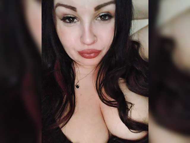 Monica-'s BongaCams show and profile