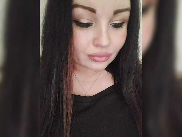 Monica-'s BongaCams show and profile