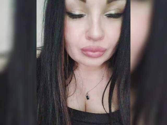 Monica-'s BongaCams show and profile