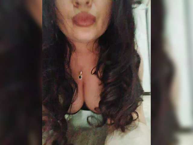 Monica-'s BongaCams show and profile