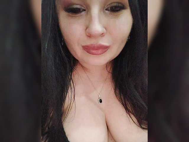 Monica-'s BongaCams show and profile