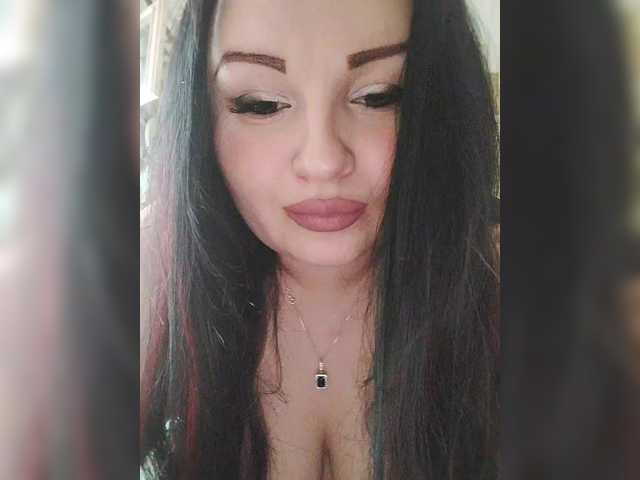 Monica-'s BongaCams show and profile