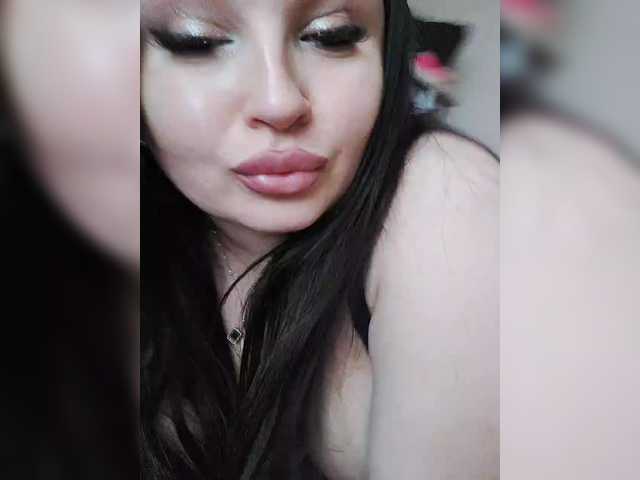 Monica-'s BongaCams show and profile