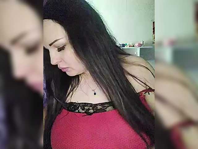  Monica- chat room
