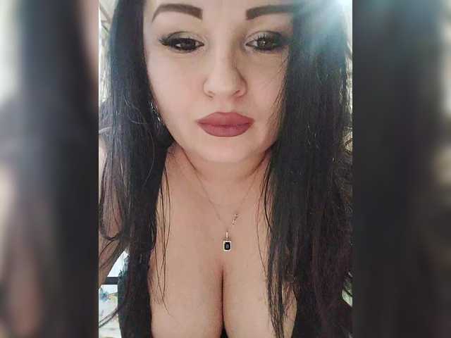 Monica-'s BongaCams show and profile