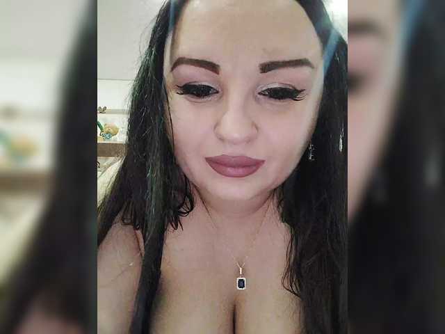 Monica-'s BongaCams show and profile