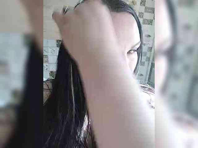 web cam show Monica-