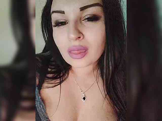 Monica- Live Webcam on BongaCams