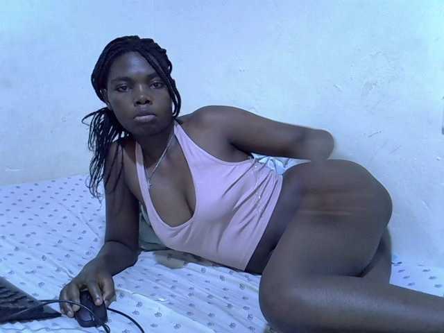 Cute-tamarah webcam bongacams model stream image