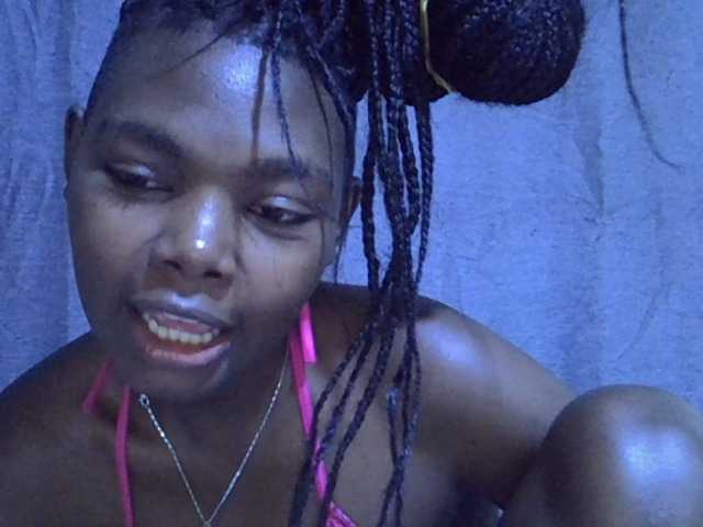 Cute-tamarah webcam bongacams model stream image