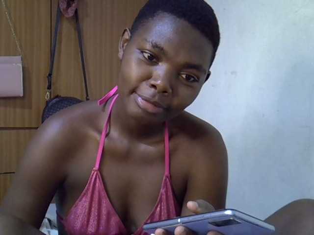 Cute-tamarah webcam bongacams model stream image