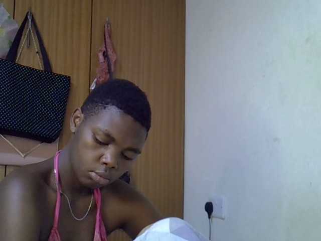 Cute-tamarah webcam bongacams model stream image