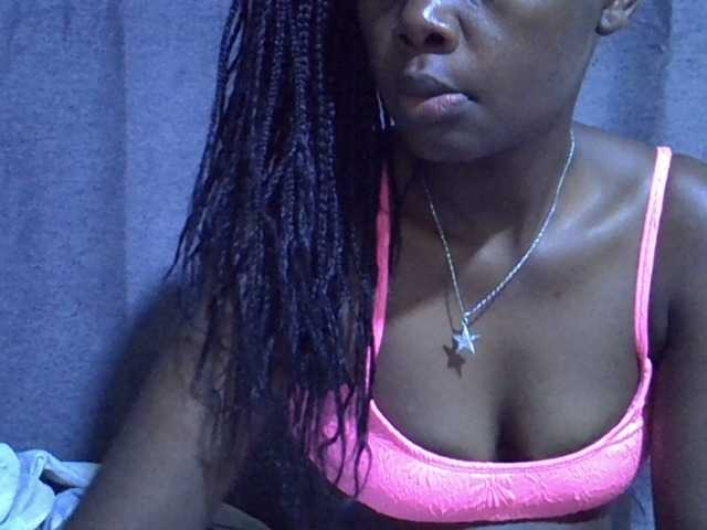 Cute-tamarah webcam bongacams model stream image