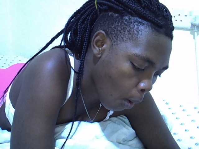 Sex chat gratuit in direct cu Cute-tamarah pe BongaCams