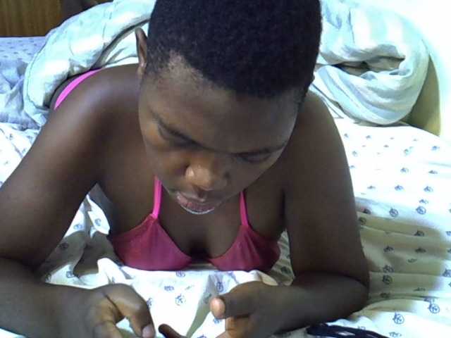 Cute-tamarah webcam bongacams model stream image