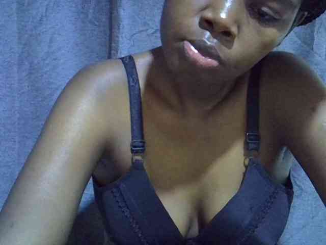 Cute-tamarah webcam