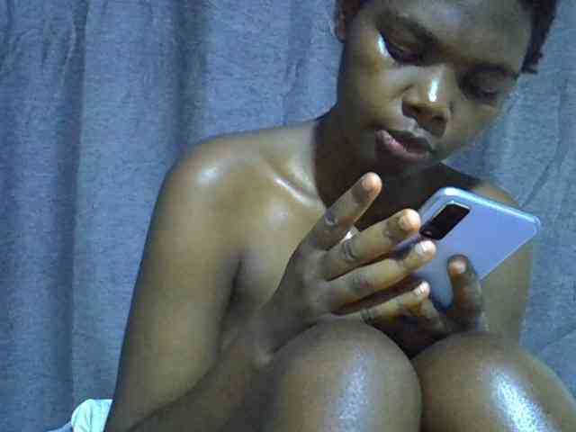 Cute-tamarah webcam