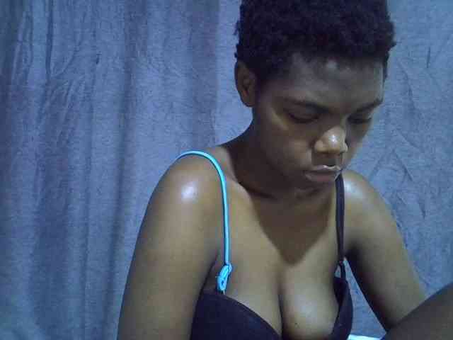 Cute-tamarah webcam