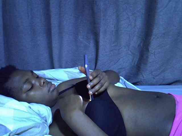 Cute-tamarah webcam