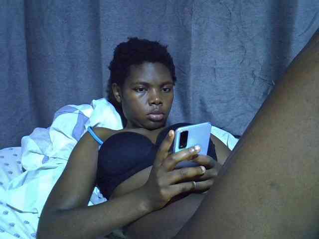 Cute-tamarah webcam