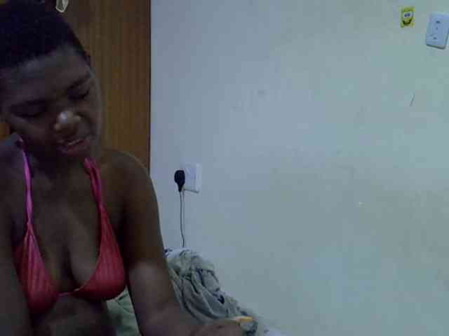 Cute-tamarah webcam