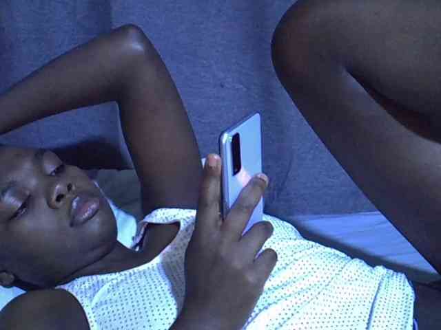 Cute-tamarah webcam