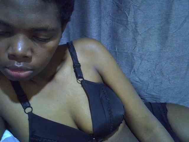 Cute-tamarah webcam