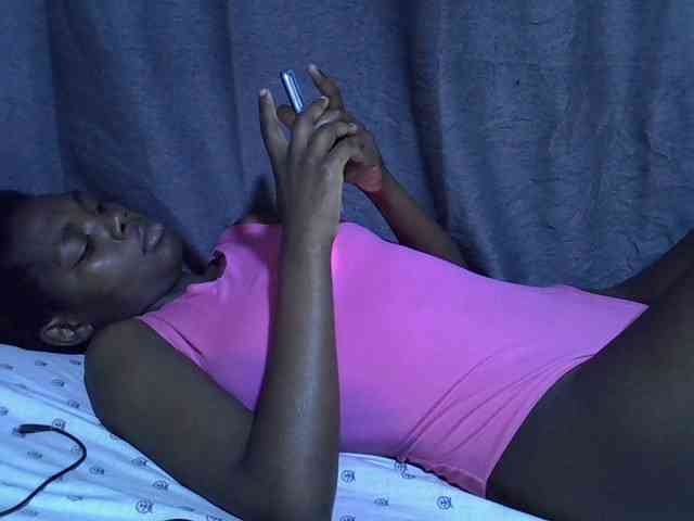 Cute-tamarah webcam