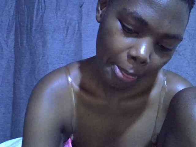 Cute-tamarah webcam