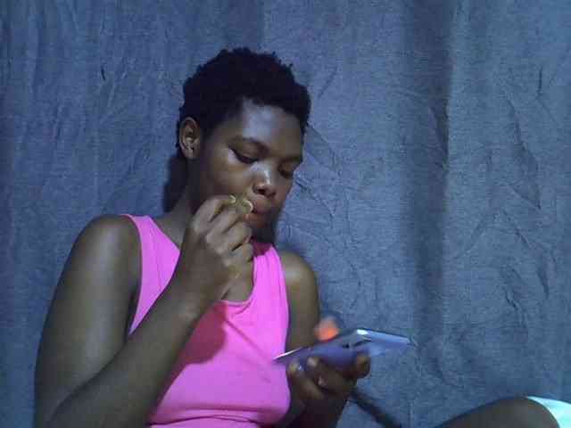 Cute-tamarah webcam