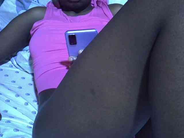 Cute-tamarah webcam