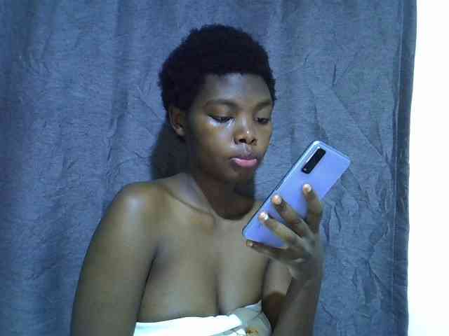 Cute-tamarah webcam