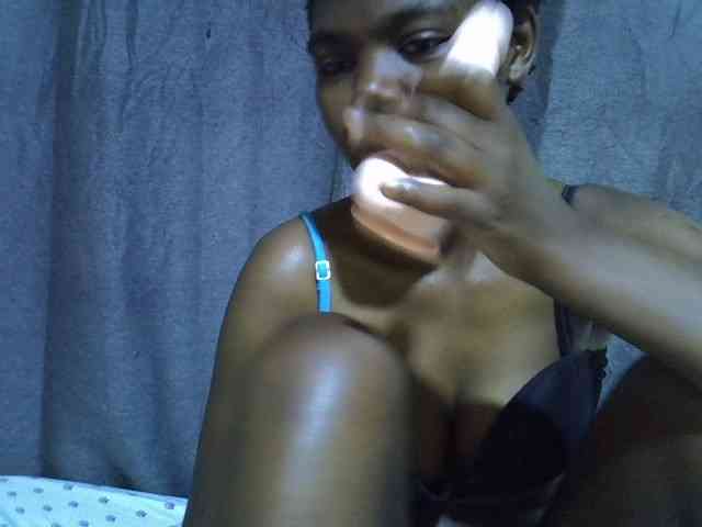 Cute-tamarah webcam