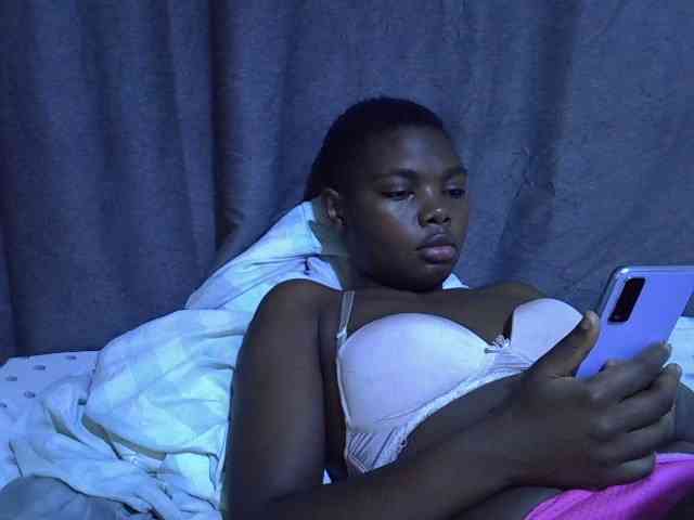 Cute-tamarah webcam
