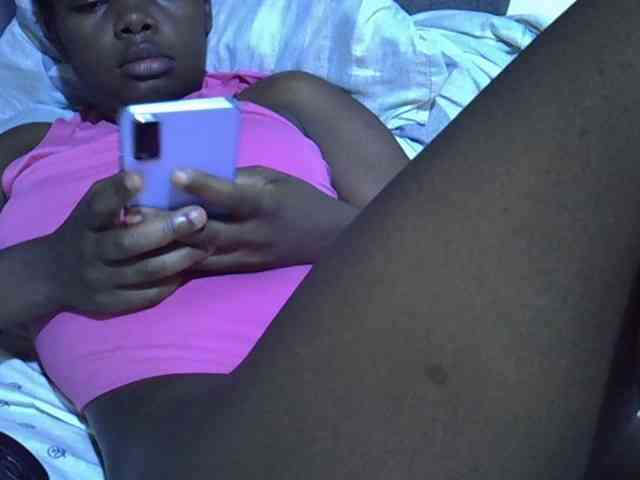 Cute-tamarah webcam