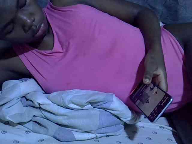 Cute-tamarah webcam