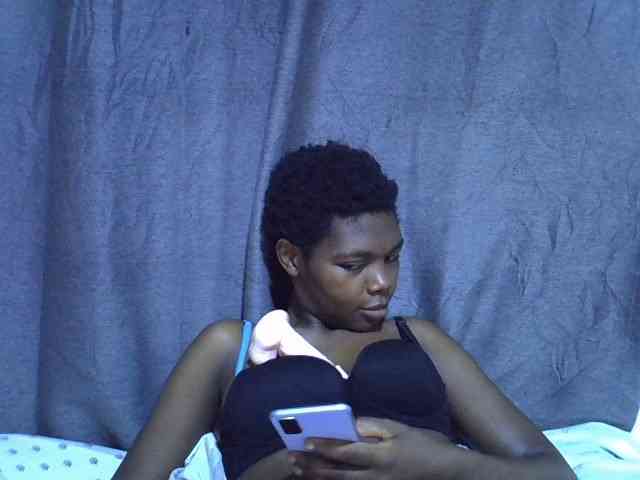 Cute-tamarah webcam