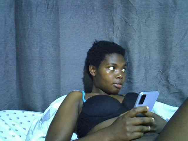Cute-tamarah webcam