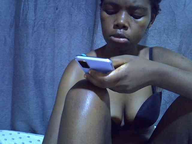 Cute-tamarah webcam