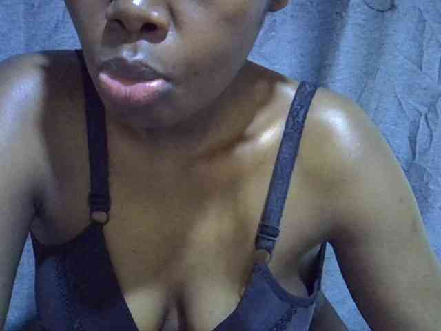 Cute-tamarah webcam