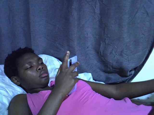 Cute-tamarah webcam
